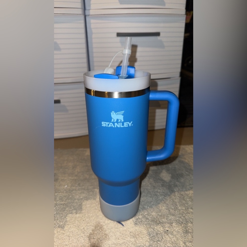 Stanley azure